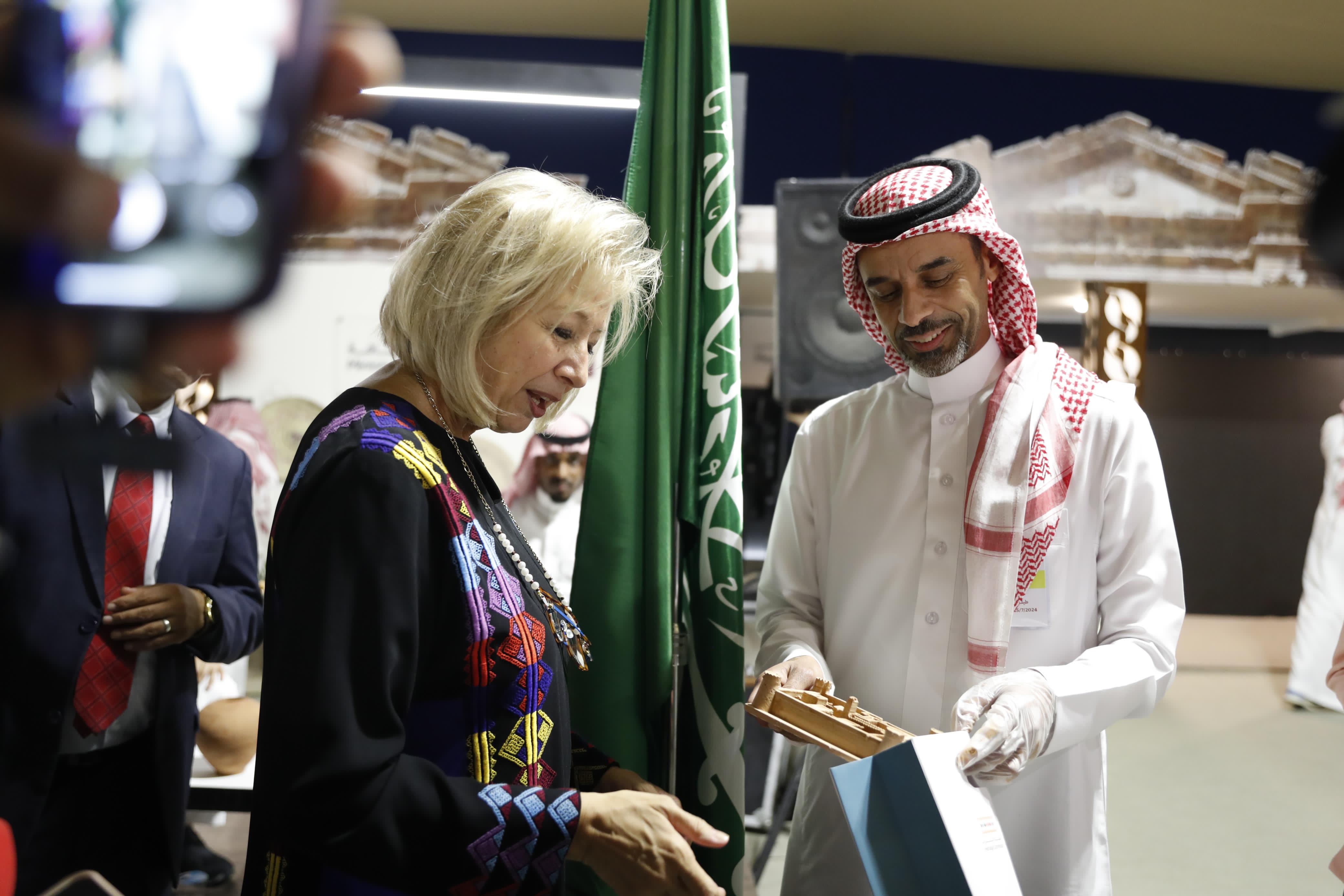 وزيرة الثقافة الأردنية تفتتح جناح السفارات في مهرجان جرش الثقافي 2024 وتشيد بجناح المملكة العربية السعودية